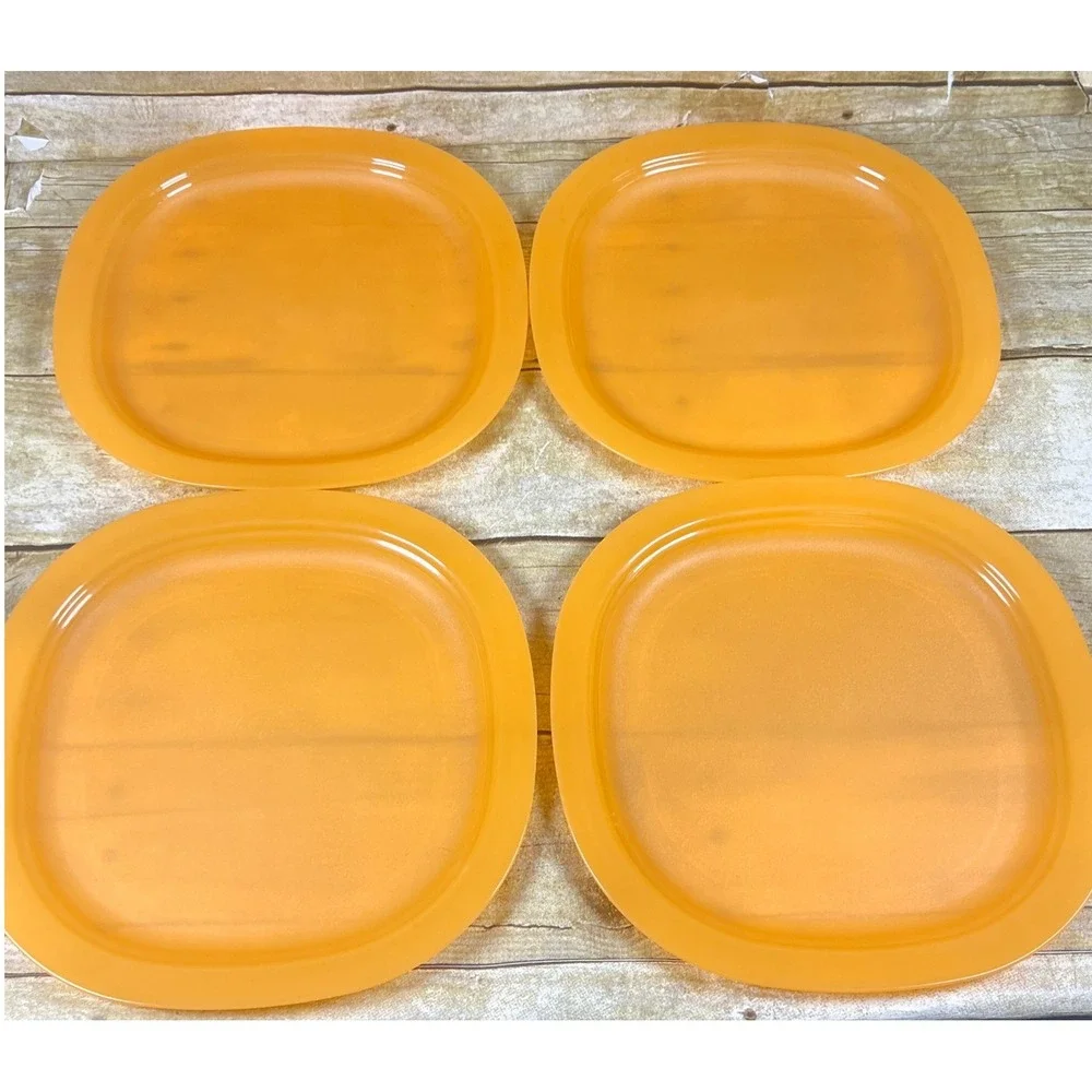 NEW Tupperware Microwave Reheatable Luncheon Plates Orange  9.5 inch Set of 4